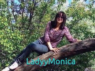LadyyMonica