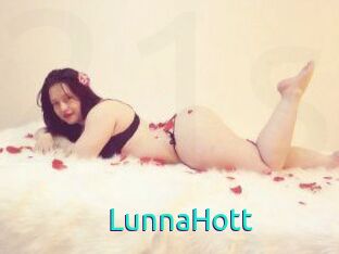 LunnaHott