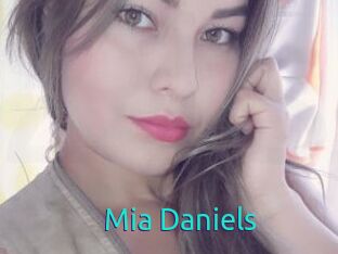 Mia_Daniels