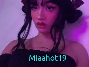 Miaahot19