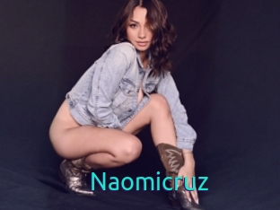 Naomicruz