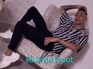 Ricardo_hoot